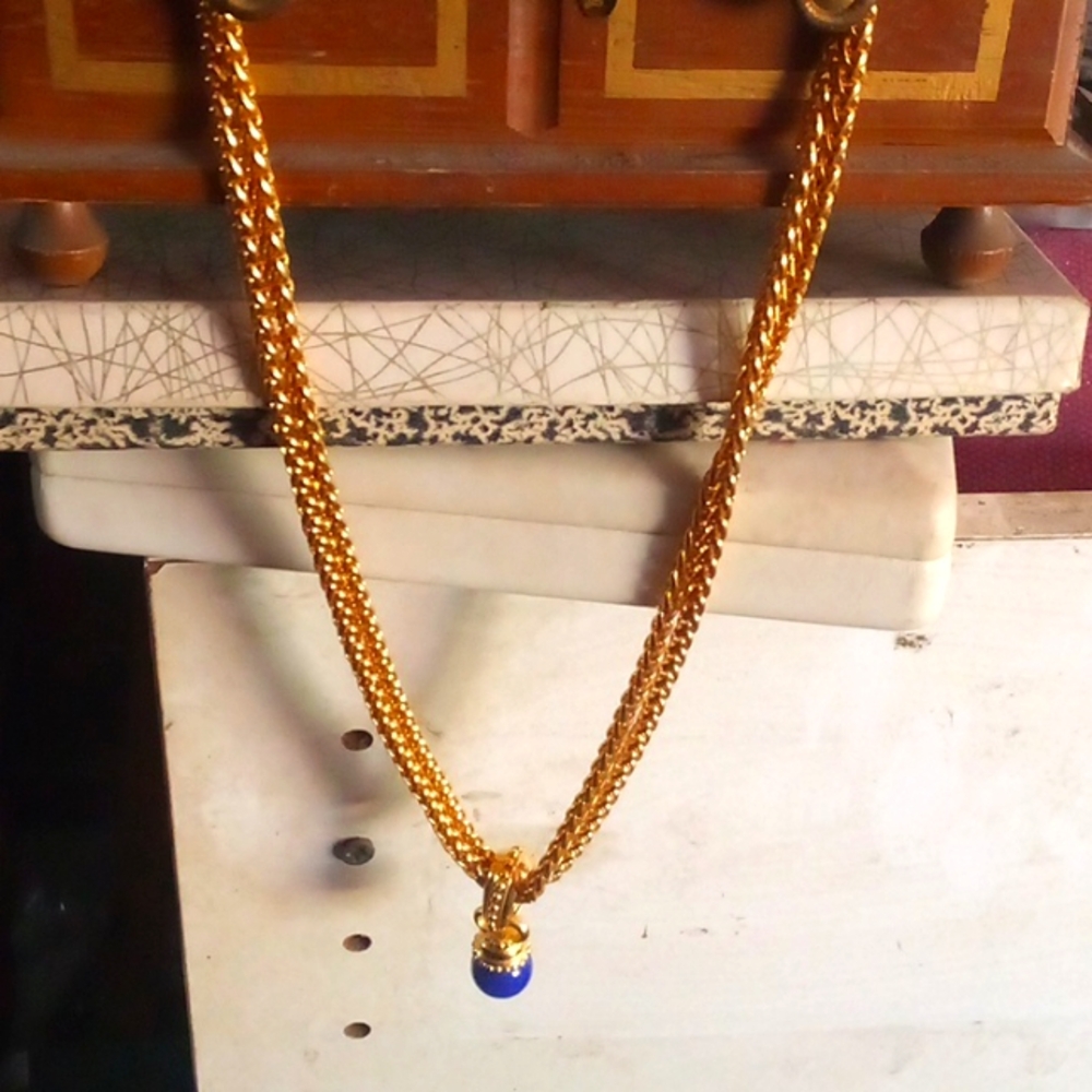 Gorgeous Joan Rivers gold necklace with blue cabachon